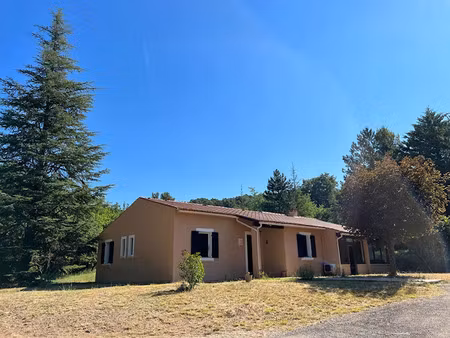 vente maison 4 pièces 133 m² à saignon (84400)  350 000 €