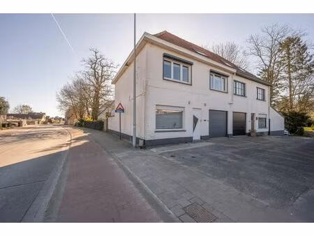 huis te koop in assebroek met 3 slaapkamers