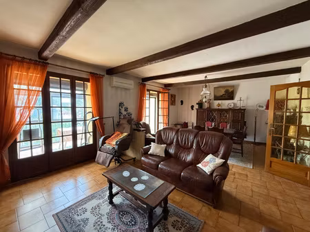 maison de ville d'environ 150 m2 habitables beaux volumes 