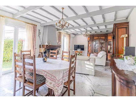 vente maison 5 pièces 134 m² à parempuyre (33290)  379 080 €