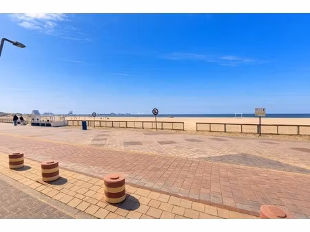 appartement te koop in knokke-heist met 2 slaapkamers