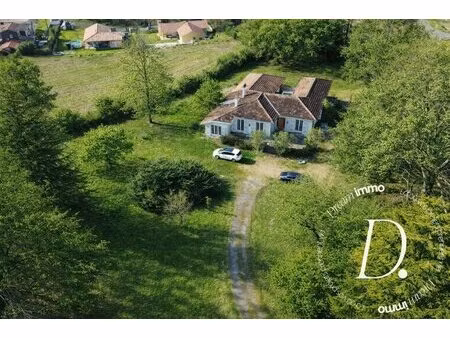 spacieuse maison avec double garage