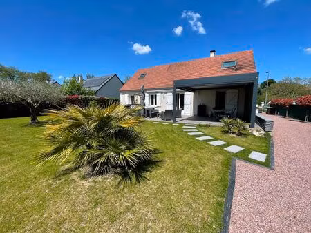 véretz. belle maison en très bon état offrant 5 chambres (dont 2 de plain-pied) et un doub