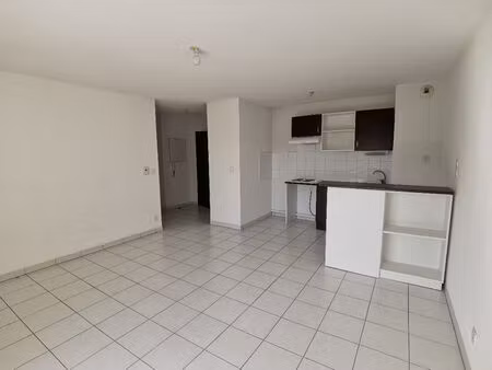 location d'un appartement f3 (55 m²) à orthez