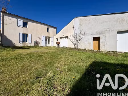 maison de campagne à saint-hilaire-le-vouhis (85480)