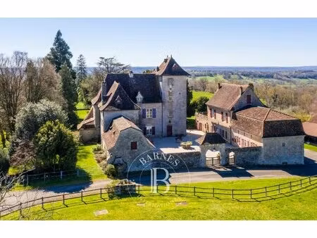 château xviie siècle restauré – propriété de caractère –