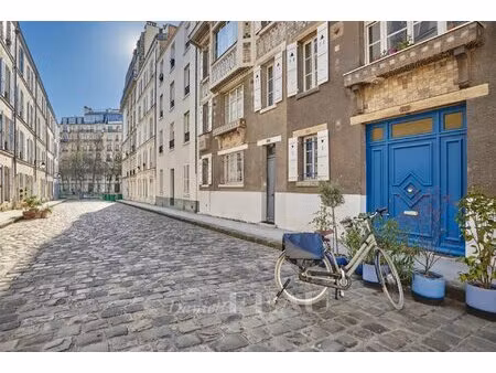 paris 14e limite 6è - campagne première maison de ville dans une impasse privée