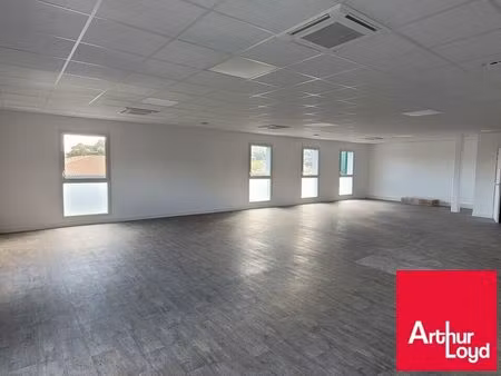 vente bureau 114m2 saint-jean-de-luz 64500 - 546000 € - surface privée