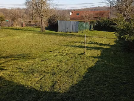 terrain à bâtir de 887 m2