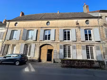 propriété proche gare sncf  beaux volumes  belles possibilités