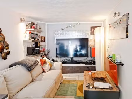 vente maison 3 pièces 80m2 la verdière 83560 - 96000 € - surface privée