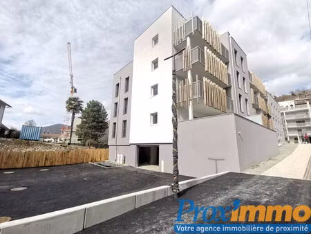 location appartement 4 pièces 89 m² à voiron (38500)