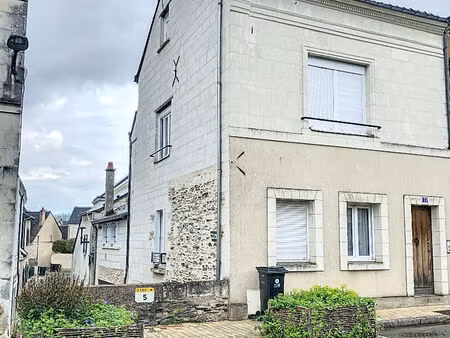 a vendre les ponts cé . immeule de caractère en pleine propriété. 3 logements dont 2 types