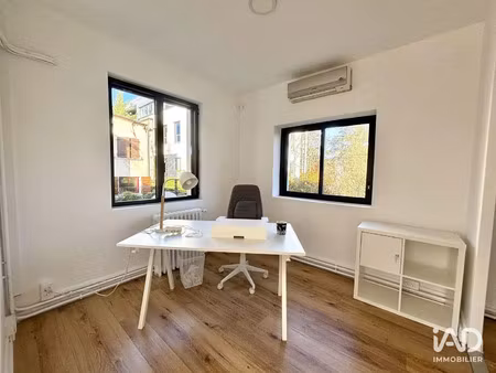 location bureaux et commerces à champagne-au-mont-d'or (69410) : à louer / 16m² champagne-