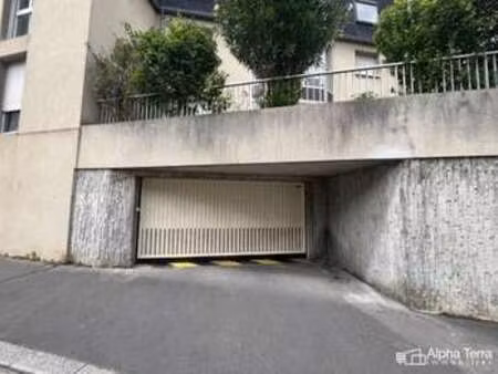 location garage box et parking à caen la pierre heuzé (14000) : à louer / 10m² caen la pie