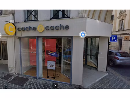 location local commercial