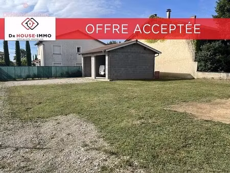 a vendre terrain a batir de 541 m² entièrement viabilisé avec garage double de 50 m² à...