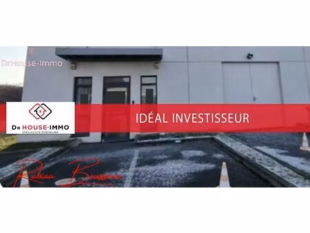 murs commerciaux local / atelier avec belle hauteur