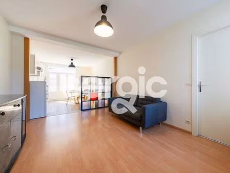 ensemble immobilier de 8 lots