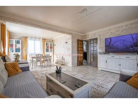 maison de 156m2 sur 719m2 de terrain et sous-sol total