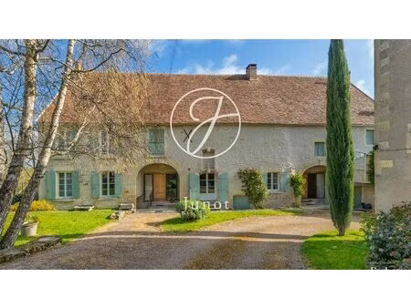 tannay-nievre-2 maisons avec 4700 m² de terrain a vendre.
