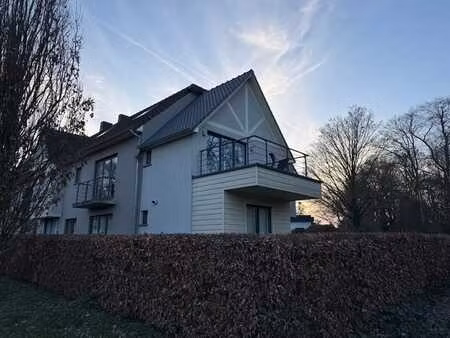 appartement lumineux 2 chambres avec jardin privatif