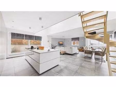 superbe et lumineux duplex de standing avec garage !