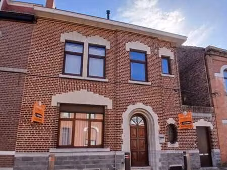 immeuble de rapport comprenant 3 unités  jardin et garage