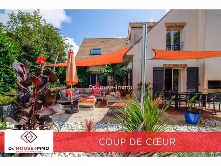 elegante demeure familiale de 7 pieces en excellent etat 230 m2 env . : un havre de paix..