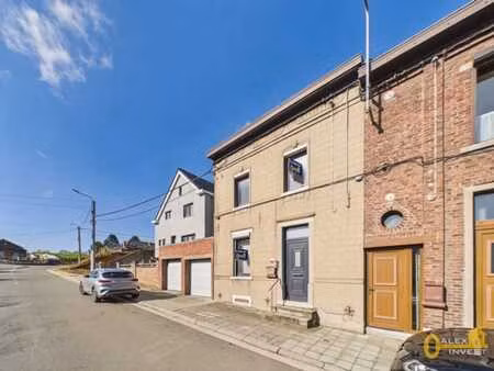 maison 3 façades avec jardin  terrasse & garages