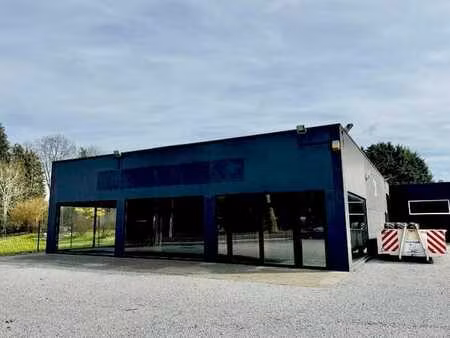 a vendre – immeuble de commerce à casteau