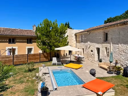 vente ferme 7 pièces 285 m² à villegouge (33141)  540 000 €