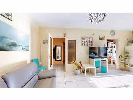 appartement 1 chambre avec cave et parking intérieur