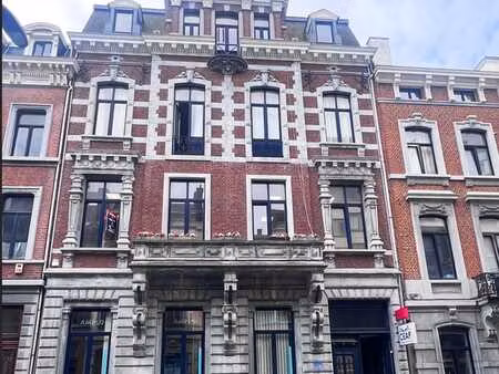 magnifique immeuble de rapport + 11 parkings rue forgeur 17