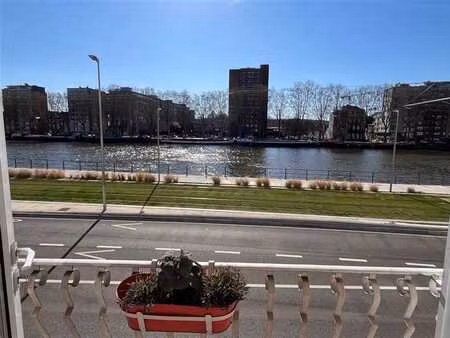 lumineux appartement 3ch face à la meuse