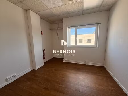 location local professionnel 115m²