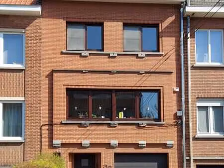 maison bel-étage 3ch. à uccle  jardin  garage et parkings