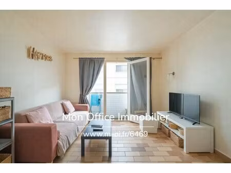 référence : 6469-vca - appartement 2 pièces à proximité immédiate du port et de la plage