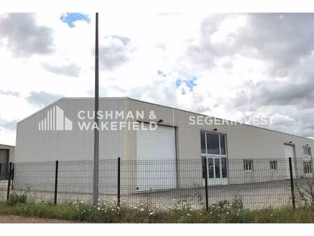 local d'activités à louer