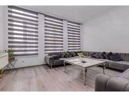 manoir avec propriété commerciale à anvers-nord.