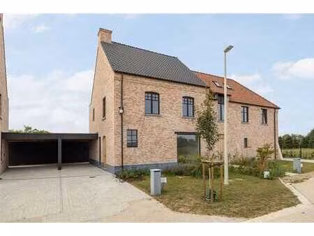 belle maison ben à vendre à viersel !