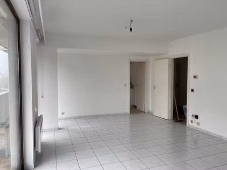 appartement 1 chambre avec balcon molenbeek