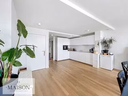 à louer – appartement lumineux de 92 m² – rue de la serrure