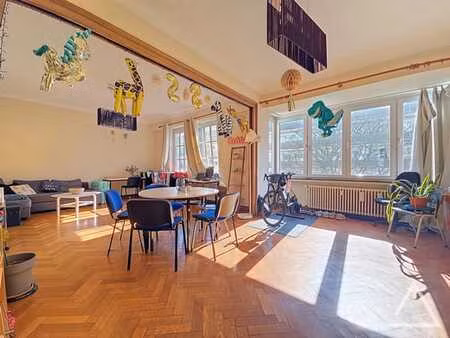 lumineux appartement de 110 m² avec balcon