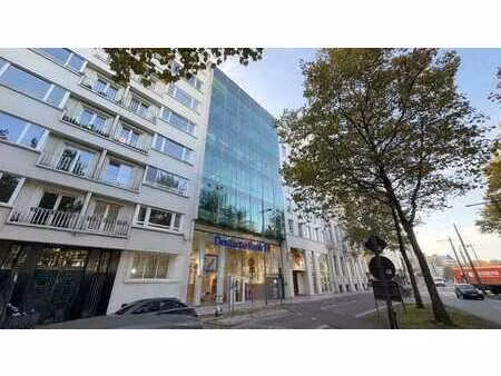 bureaux élégants à louer dans le bâtiment hardy à anvers.