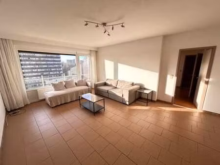 woluwé-st-lambert : bel appartement 2ch + agréable terrasse