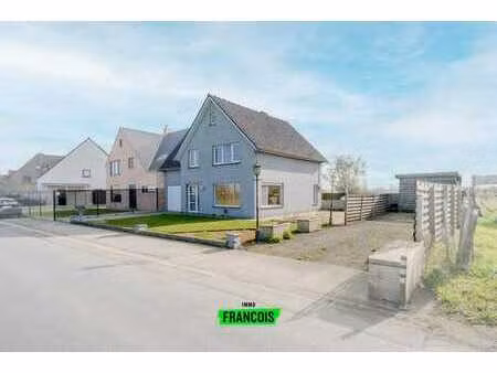 maison jumelée prête à emménager avec 3 chambres  nombreuse…