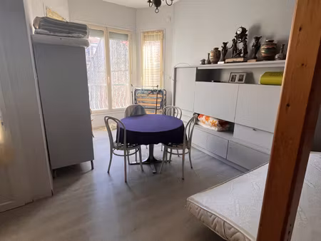 toulon  maison en 3 appartements 183 m2  garage  terrasse et