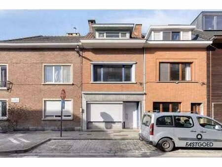 interessante gezinswoning vlakbij van houtteplein