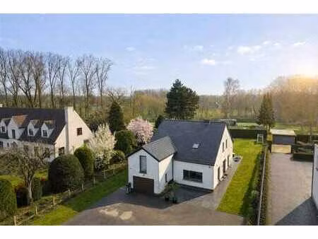 villa de 5 chambres aux finitions luxueuses à leerne !